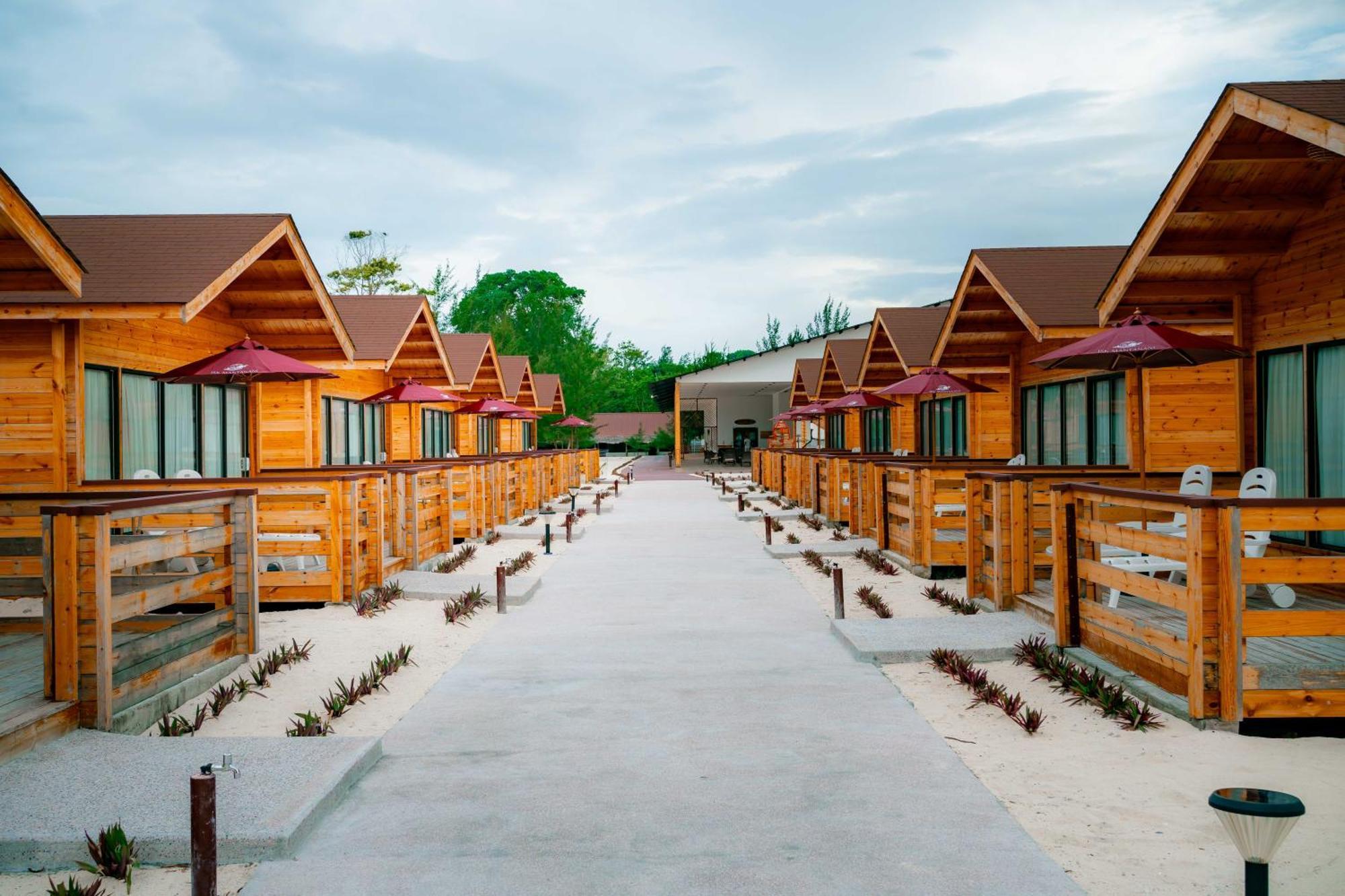 Jsk Island Resort