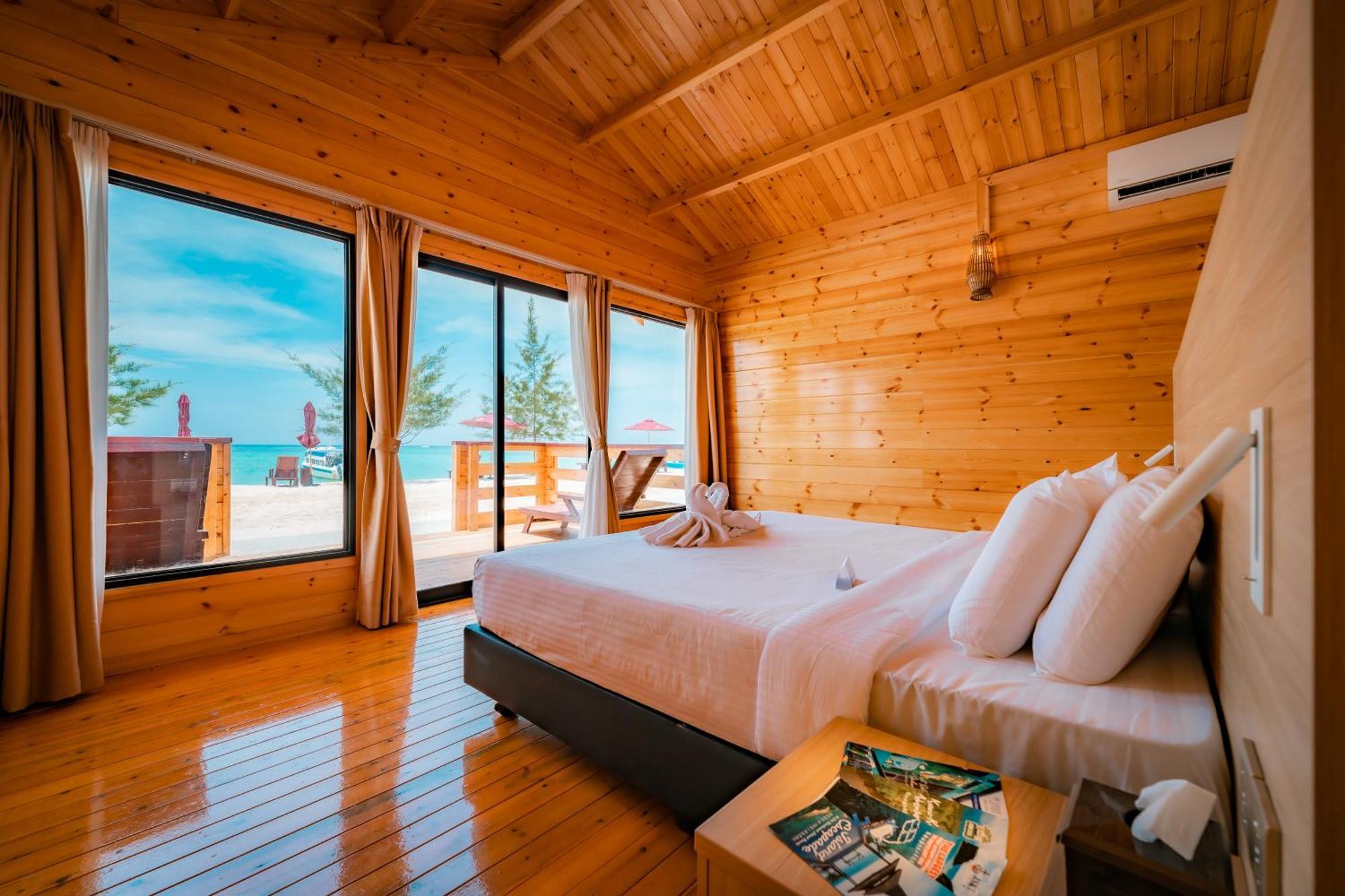 Jsk Island Resort *